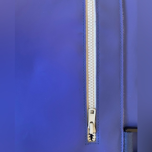 Mad Rabbit Kicking Tiger Kel Briefcase - Picture 4 of 9